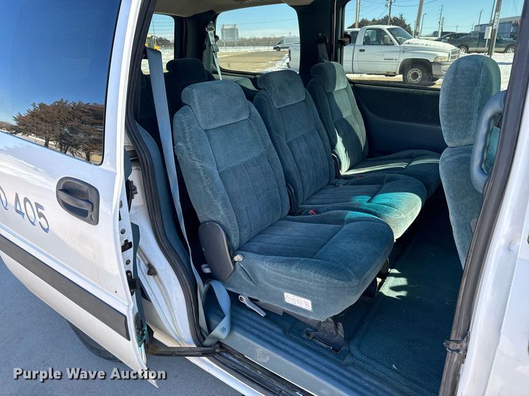 image for item NI9720 1999 Chevrolet Venture  van