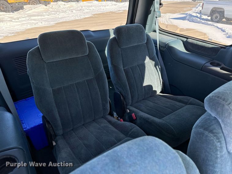 image for item NI9720 1999 Chevrolet Venture  van