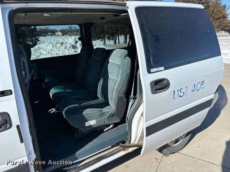 image for item NI9720 1999 Chevrolet Venture  van