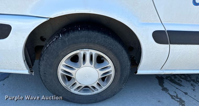 image for item NI9720 1999 Chevrolet Venture  van