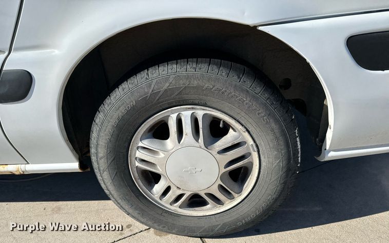 image for item NI9720 1999 Chevrolet Venture  van