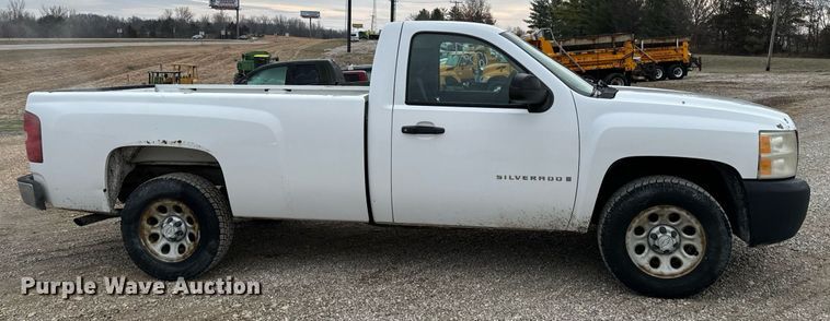 image for item NM9200 2008 Chevrolet Silverado 1500 pickup truck
