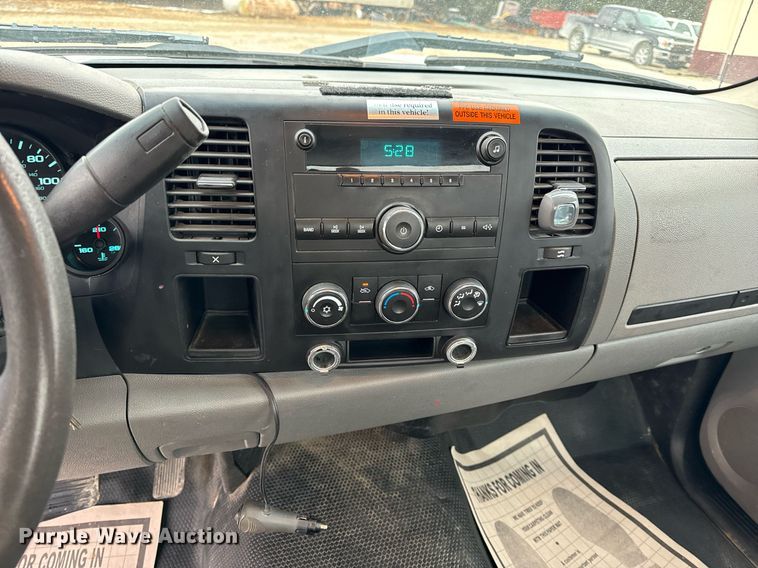 image for item NM9200 2008 Chevrolet Silverado 1500 pickup truck