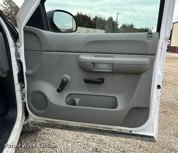 image for item NM9200 2008 Chevrolet Silverado 1500 pickup truck