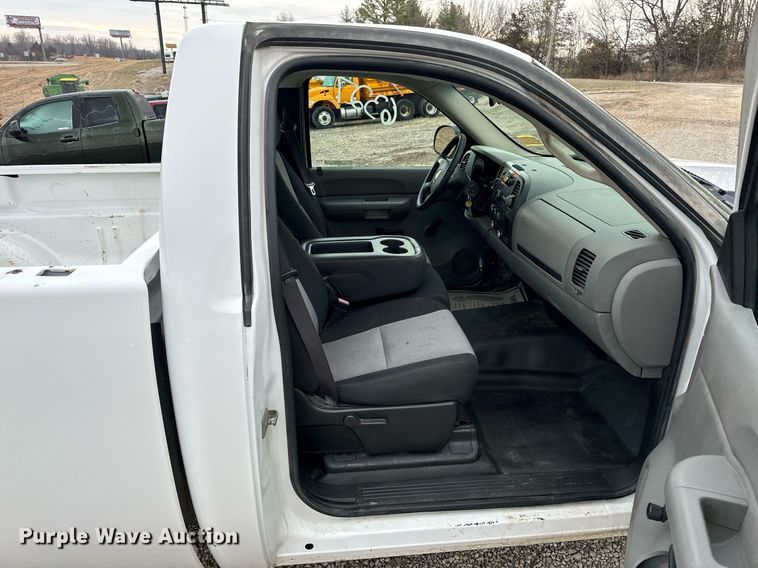 image for item NM9200 2008 Chevrolet Silverado 1500 pickup truck