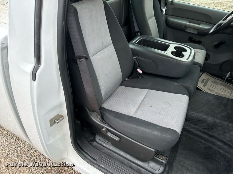 image for item NM9200 2008 Chevrolet Silverado 1500 pickup truck