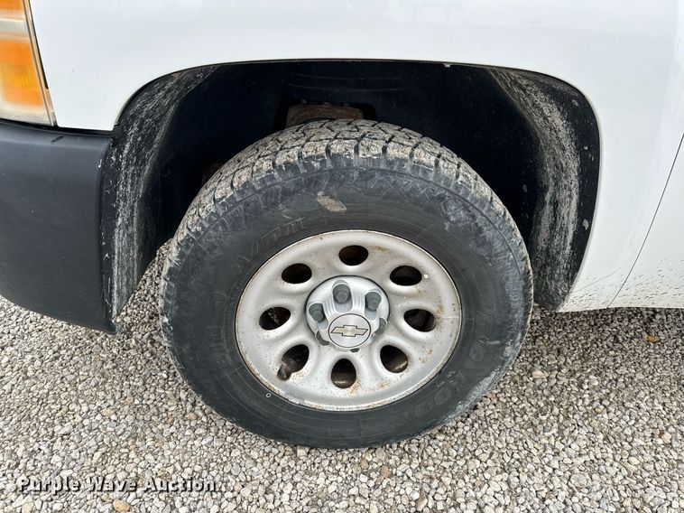 image for item NM9200 2008 Chevrolet Silverado 1500 pickup truck