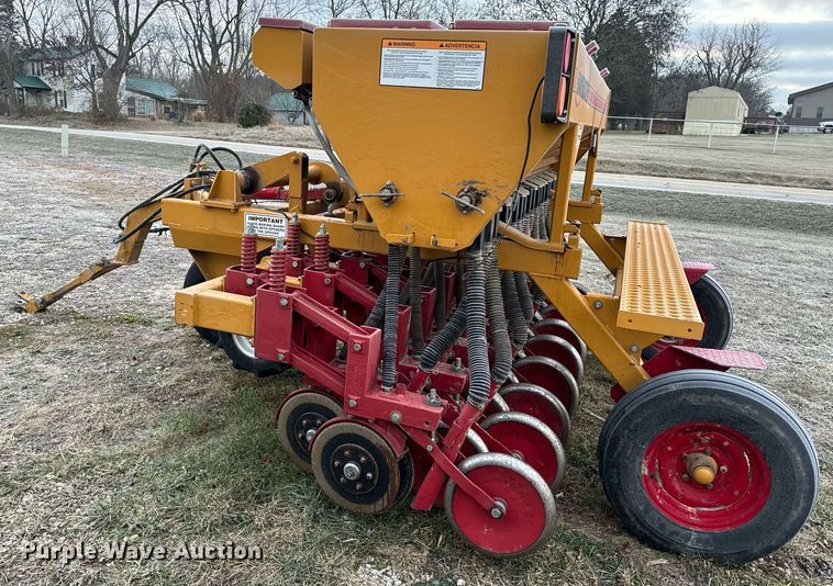image for item NM9208 Haybuster 107C grain drill