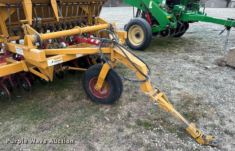 image for item NM9208 Haybuster 107C grain drill