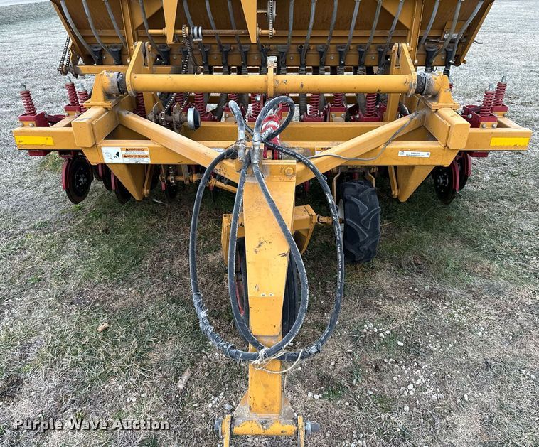 image for item NM9208 Haybuster 107C grain drill