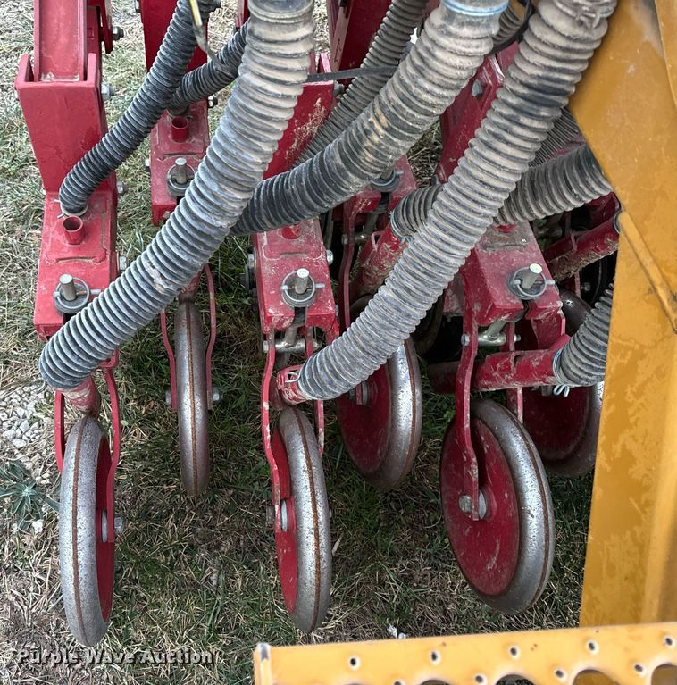 image for item NM9208 Haybuster 107C grain drill