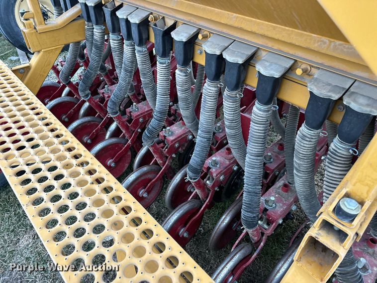 image for item NM9208 Haybuster 107C grain drill