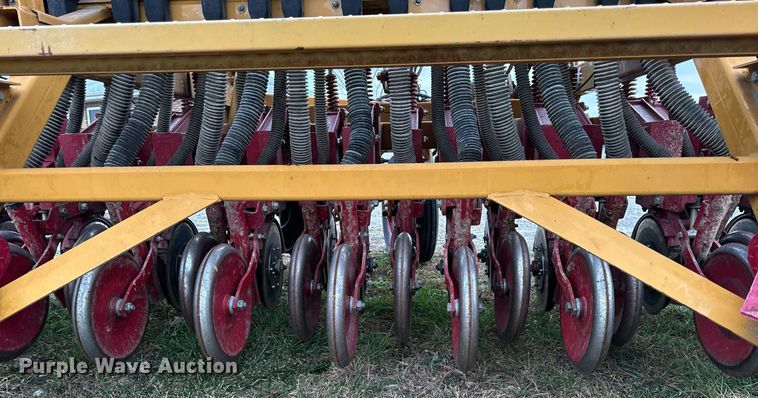 image for item NM9208 Haybuster 107C grain drill