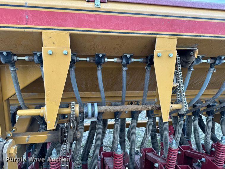 image for item NM9208 Haybuster 107C grain drill