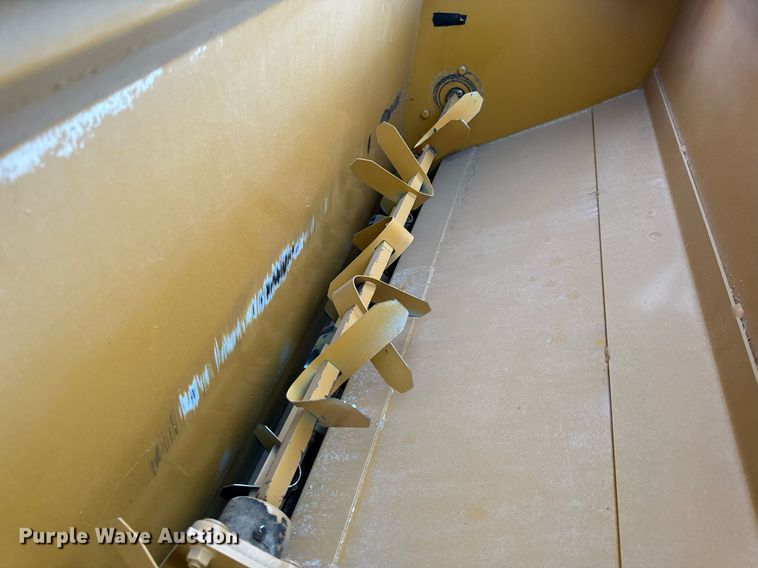 image for item NM9208 Haybuster 107C grain drill