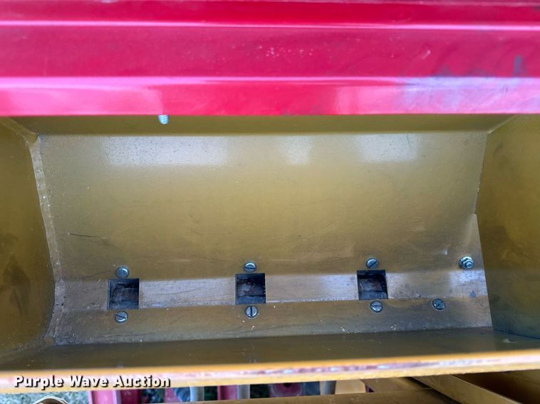 image for item NM9208 Haybuster 107C grain drill