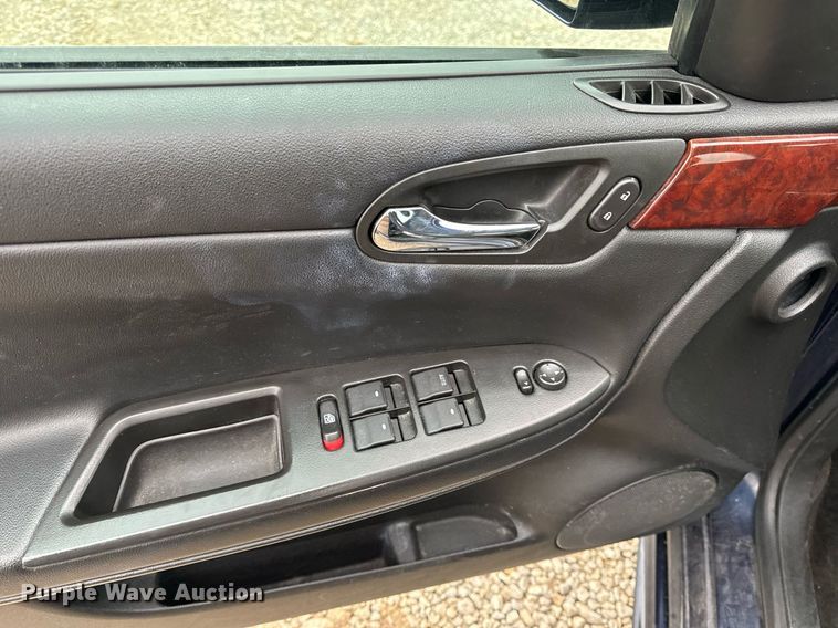 image for item NM9213 2009 Chevrolet Impala LS 