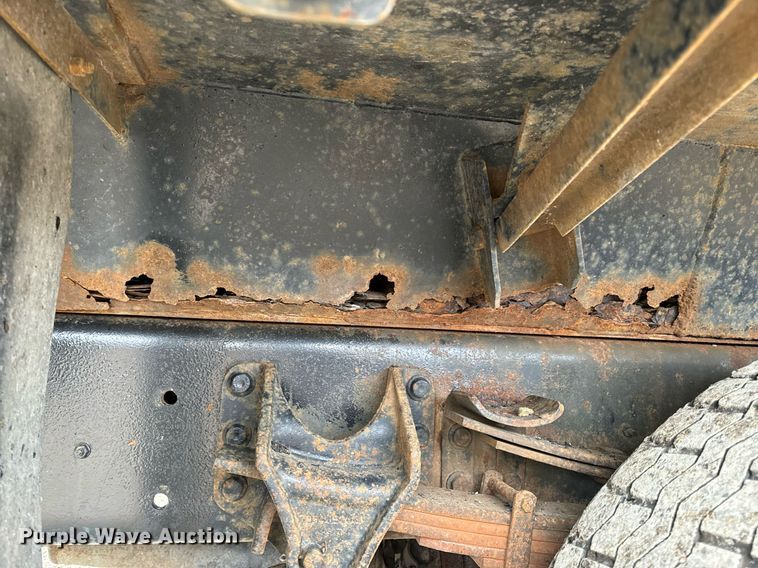 image for item NM9215 2006 International 7400 dump truck