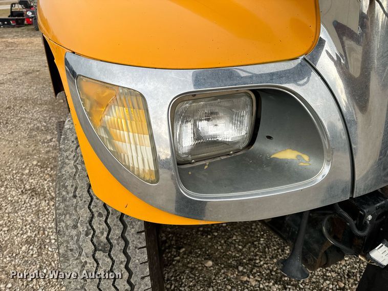 image for item NM9215 2006 International 7400 dump truck