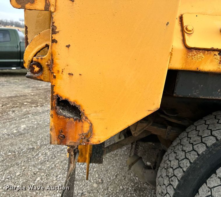 image for item NM9215 2006 International 7400 dump truck