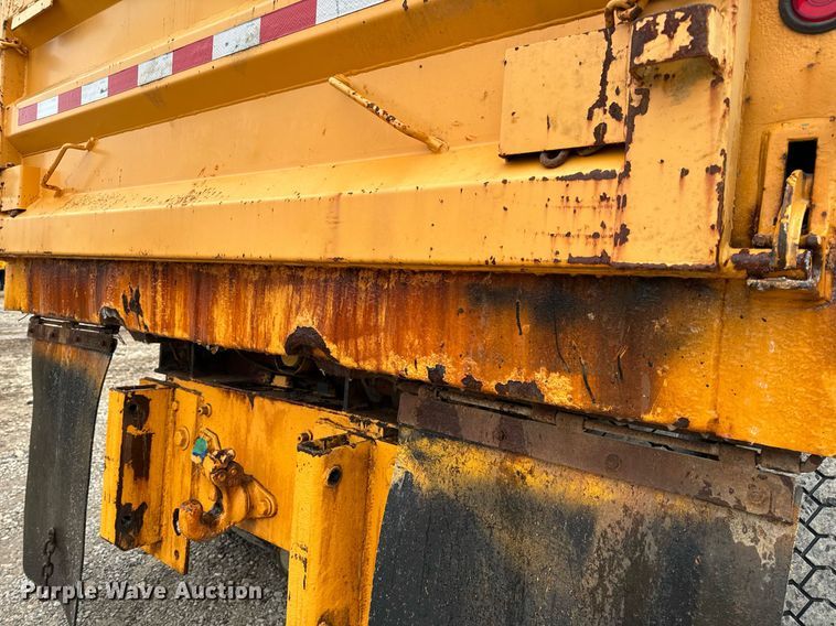 image for item NM9215 2006 International 7400 dump truck