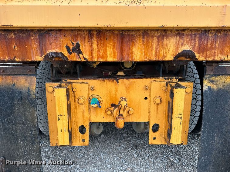 image for item NM9215 2006 International 7400 dump truck