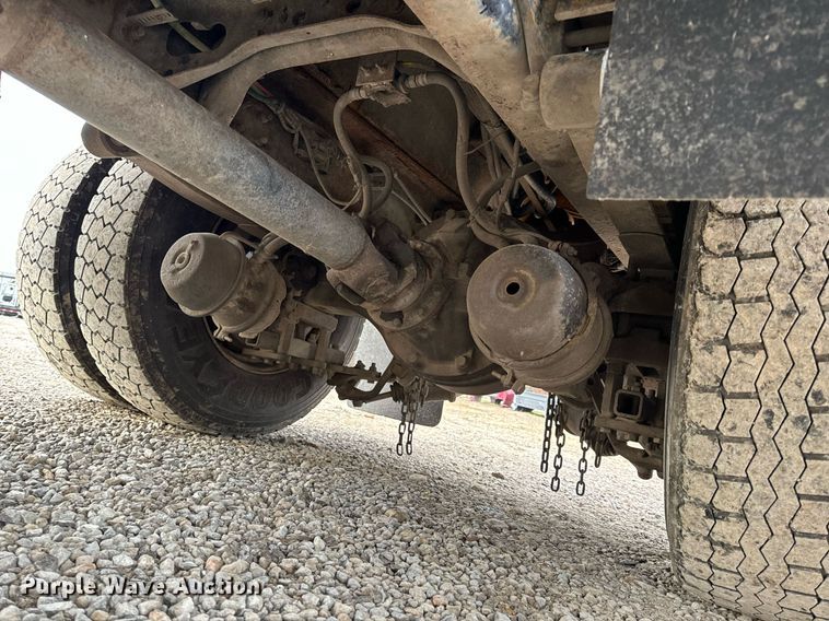 image for item NM9215 2006 International 7400 dump truck