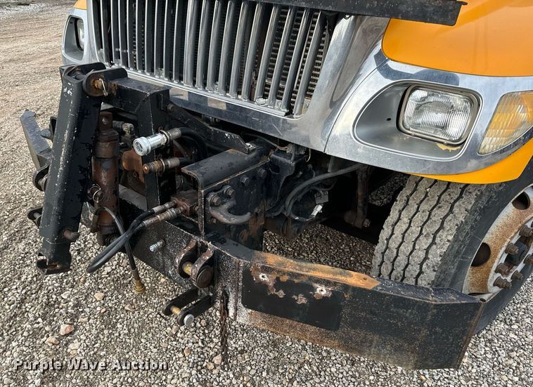 image for item NM9215 2006 International 7400 dump truck