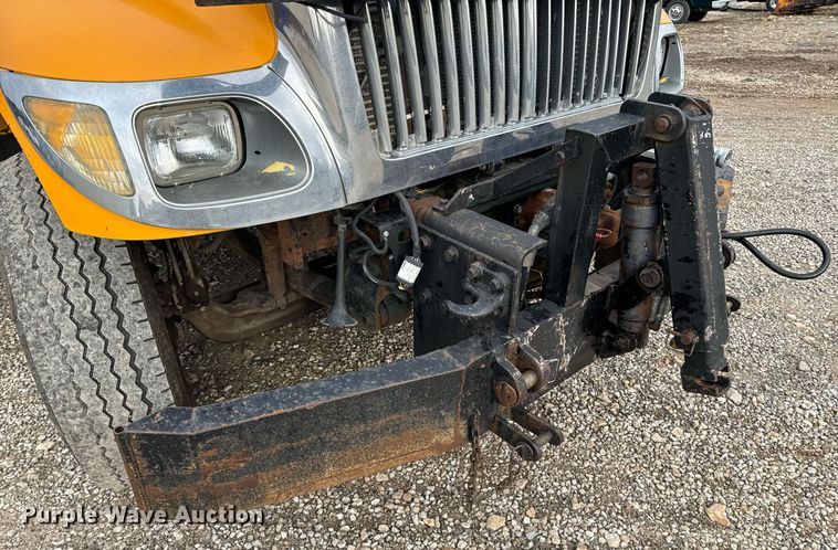 image for item NM9215 2006 International 7400 dump truck