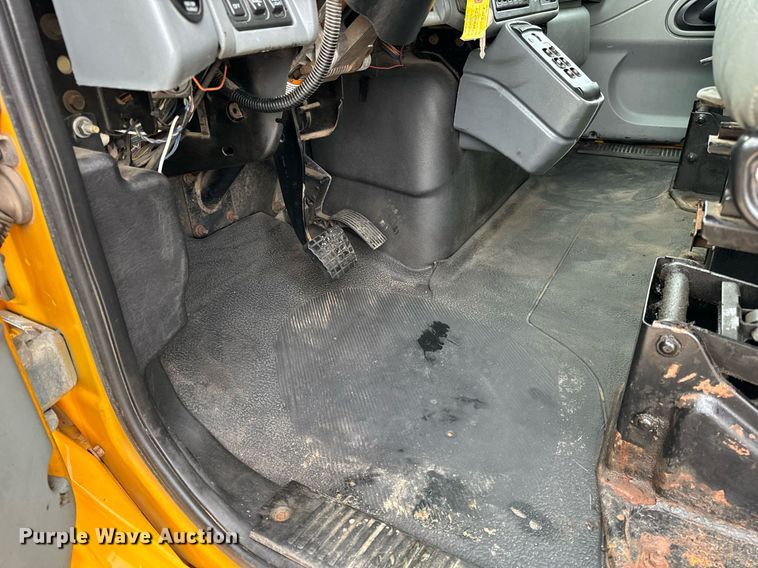 image for item NM9215 2006 International 7400 dump truck