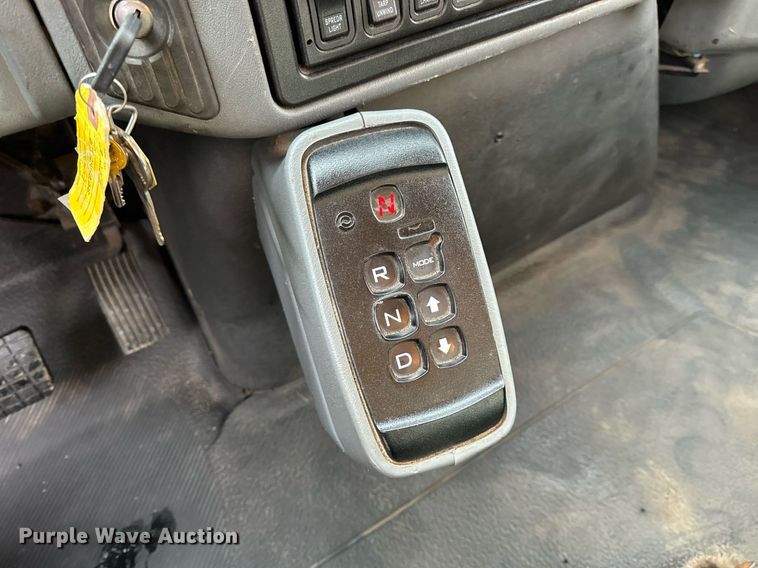 image for item NM9215 2006 International 7400 dump truck