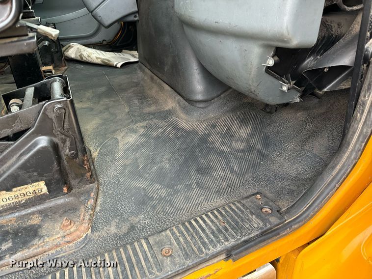 image for item NM9215 2006 International 7400 dump truck