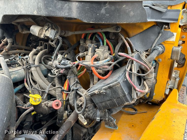 image for item NM9215 2006 International 7400 dump truck