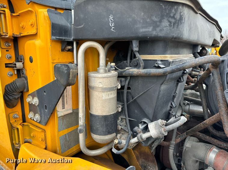 image for item NM9215 2006 International 7400 dump truck