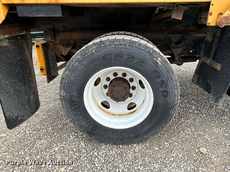 image for item NM9215 2006 International 7400 dump truck