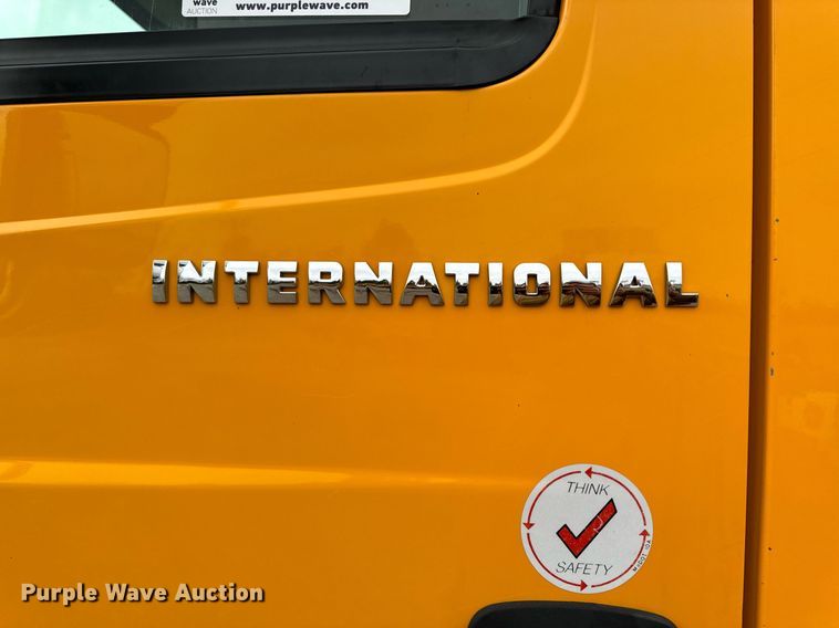 image for item NM9215 2006 International 7400 dump truck