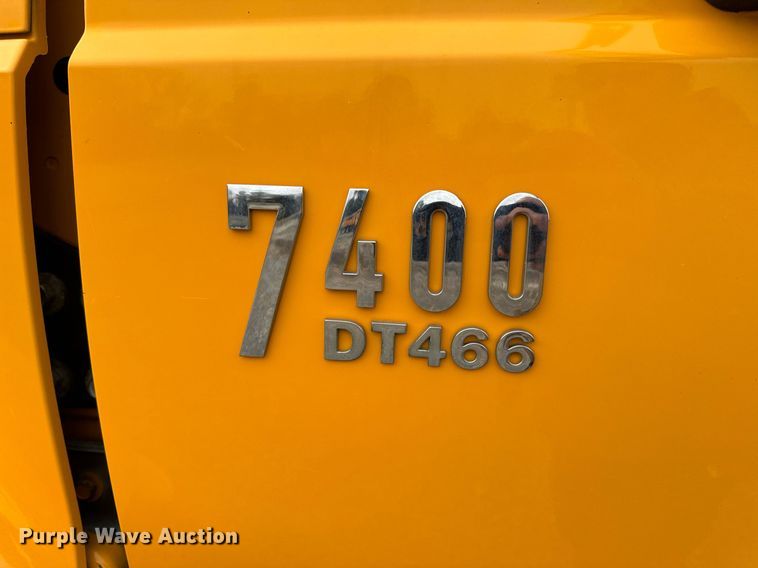 image for item NM9215 2006 International 7400 dump truck