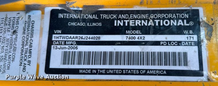 image for item NM9215 2006 International 7400 dump truck