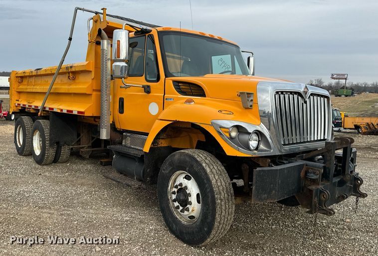 image for item NM9216 2011 International WorkStar 7400 dump truck