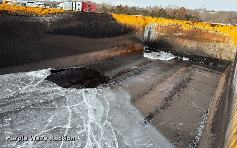 image for item NM9216 2011 International WorkStar 7400 dump truck