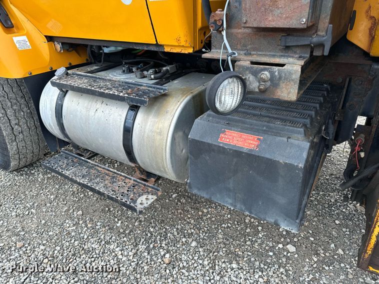 image for item NM9216 2011 International WorkStar 7400 dump truck