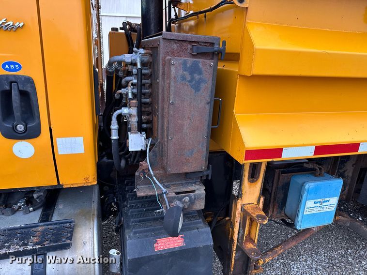 image for item NM9216 2011 International WorkStar 7400 dump truck