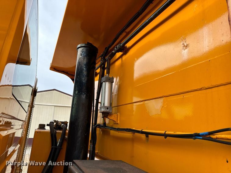 image for item NM9216 2011 International WorkStar 7400 dump truck