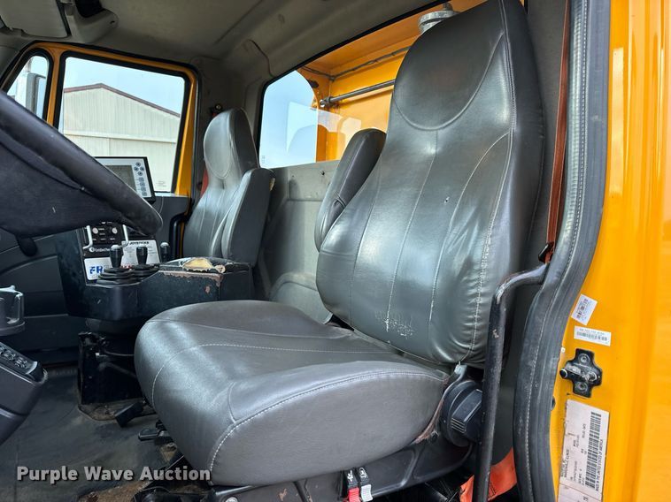 image for item NM9216 2011 International WorkStar 7400 dump truck