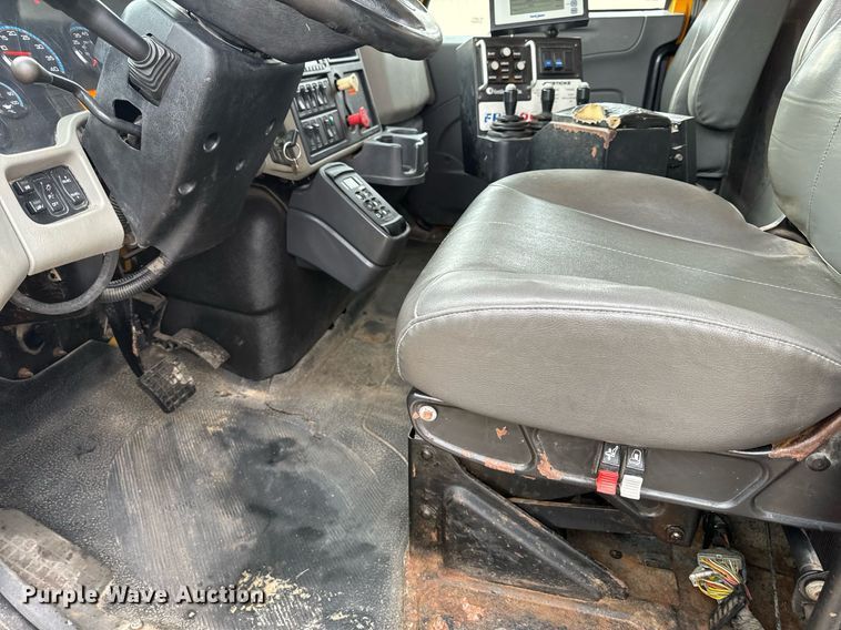 image for item NM9216 2011 International WorkStar 7400 dump truck