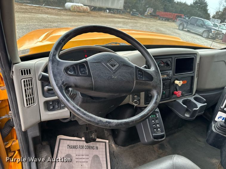 image for item NM9216 2011 International WorkStar 7400 dump truck