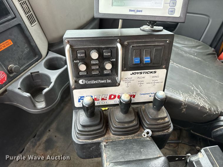 image for item NM9216 2011 International WorkStar 7400 dump truck