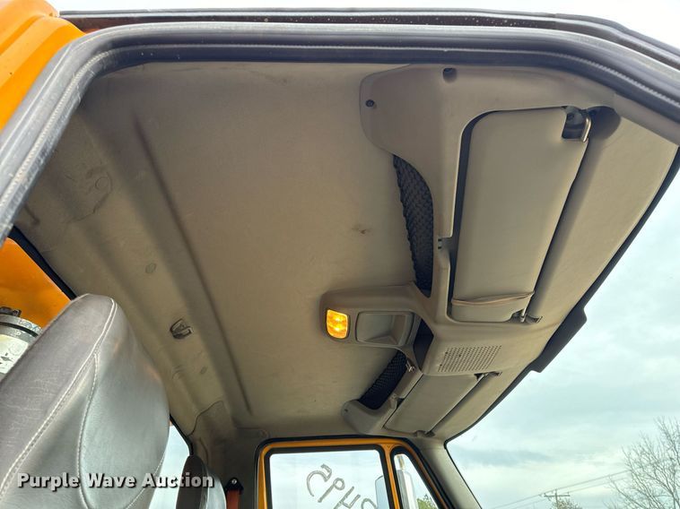 image for item NM9216 2011 International WorkStar 7400 dump truck