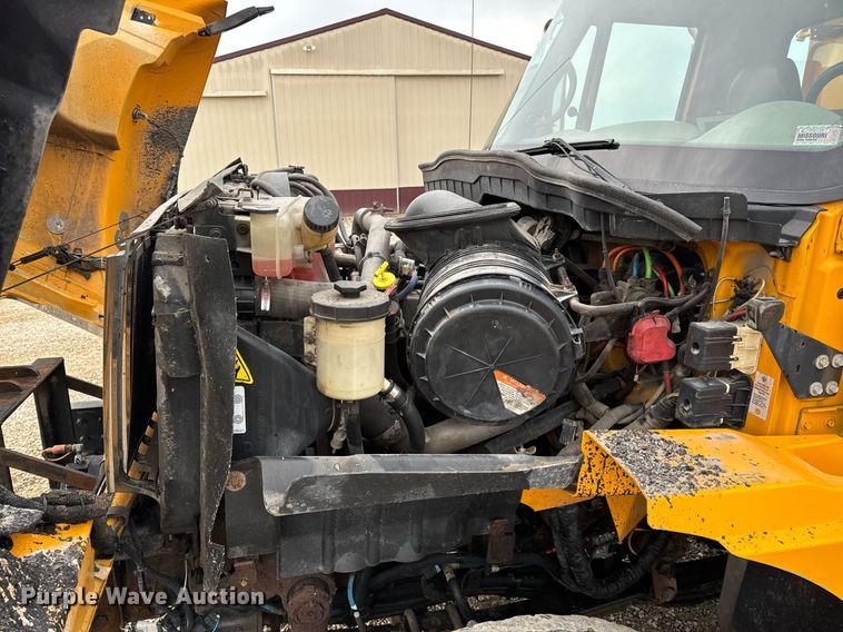 image for item NM9216 2011 International WorkStar 7400 dump truck