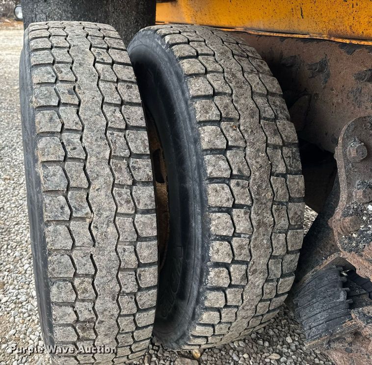 image for item NM9216 2011 International WorkStar 7400 dump truck